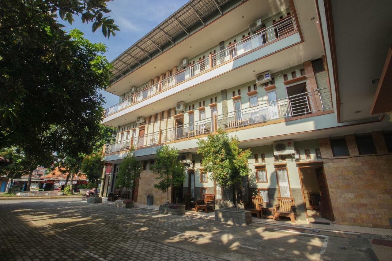 Oyo820阿巴德巴鲁酒店 庞岸达兰 外观 照片